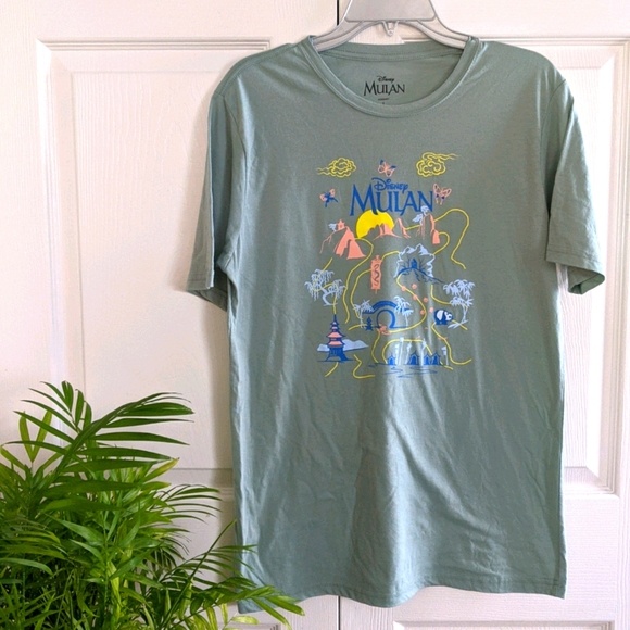 NWOT Mulan Graphic Tee from Box Lunch - Picture 1 of 3